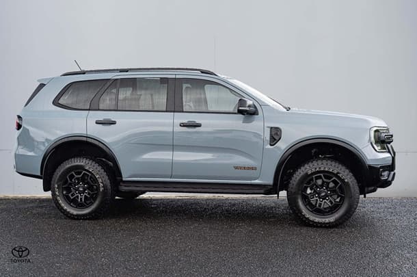 2024 Ford Everest Tremor in Grey
