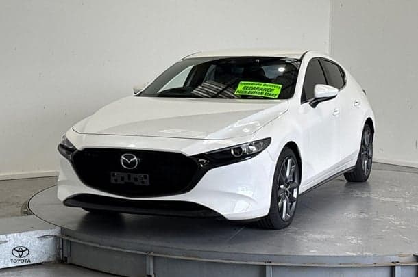 2020 Mazda 3 G20 Evolve in White