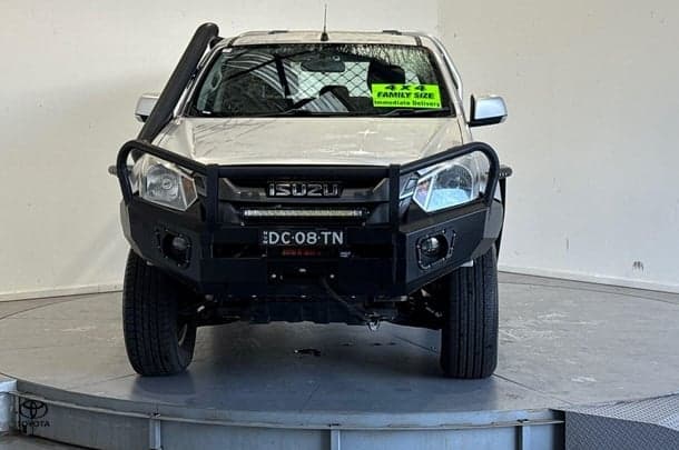 2017 Isuzu D-MAX SX in Silver