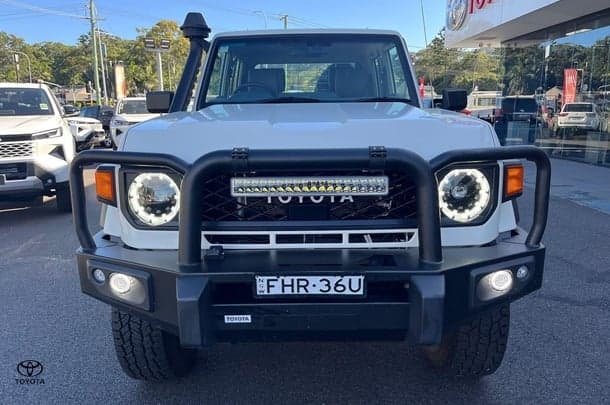 2023 Toyota Landcruiser GXL in White