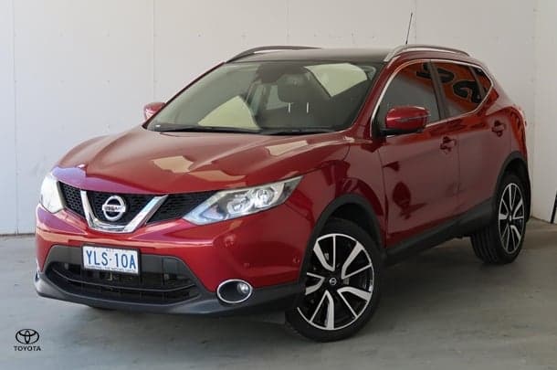 2016 Nissan QASHQAI Ti in Red