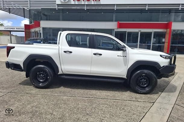 2026 Toyota Hilux SR 48V in White