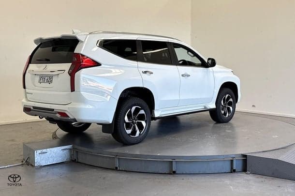 2024 Mitsubishi Pajero Sport GLS in White