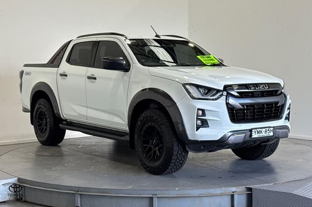 2022 Isuzu D-MAX X-TERRAIN in White
