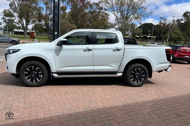2024 Mazda BT-50 GT in White