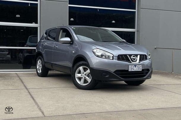 2010 Nissan Dualis ST in Grey