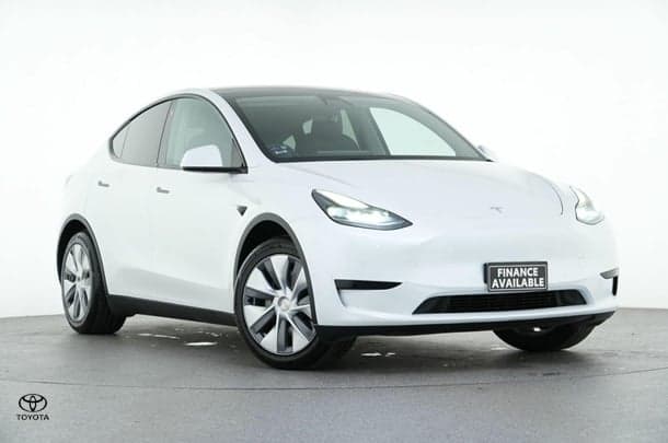 2022 Tesla Model Y Rear-Wheel Drive in White