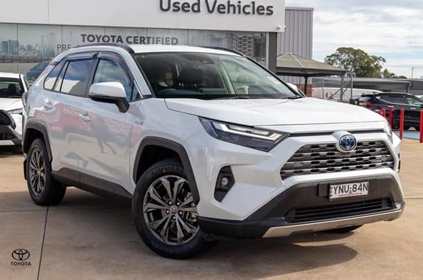 2024 Toyota RAV4 GXL AWD in White