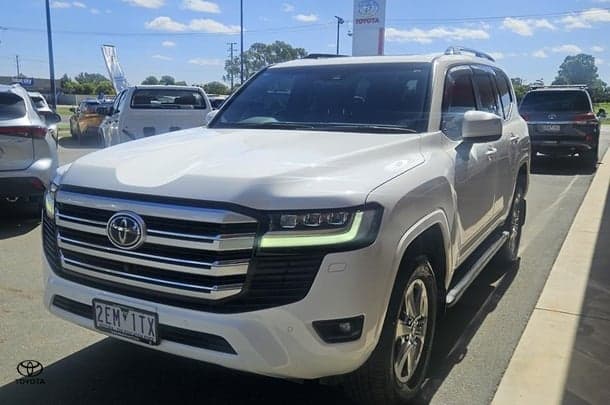 2023 Toyota Landcruiser VX in White