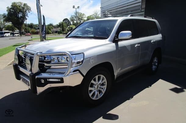2020 Toyota Landcruiser VX in Silver