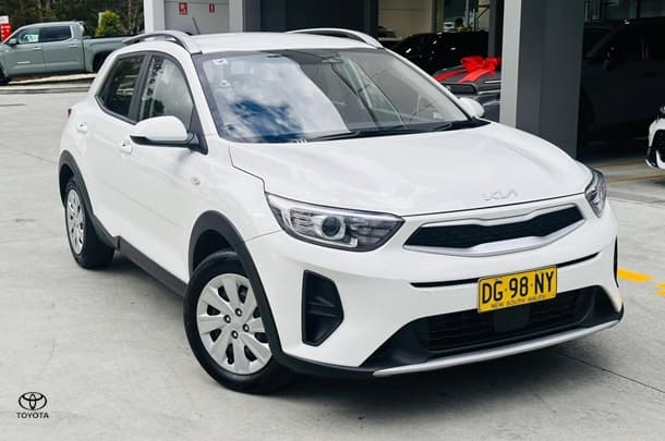 2023 Kia Stonic S in Snow White Pearl (Swp)