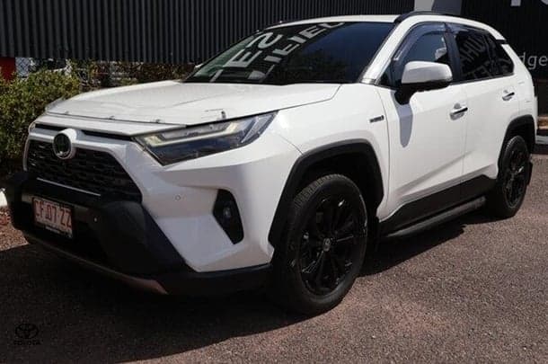 2022 Toyota RAV4 Cruiser in White