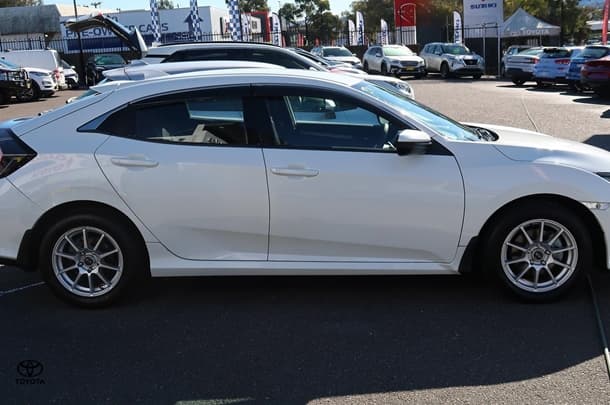 2019 Honda Civic VTi in White