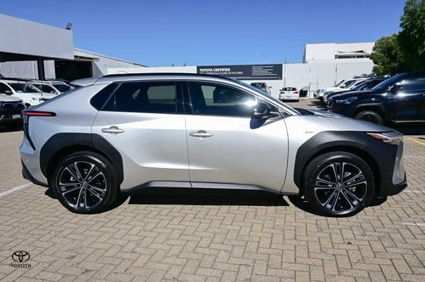 2024 Toyota bZ4X Base in Silver