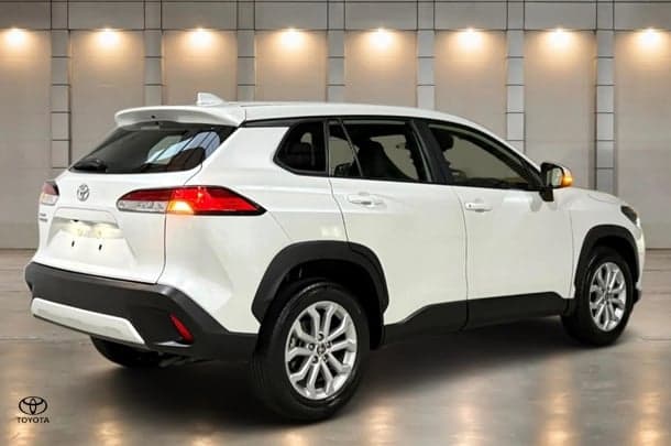 2023 Toyota Corolla Cross GX in White