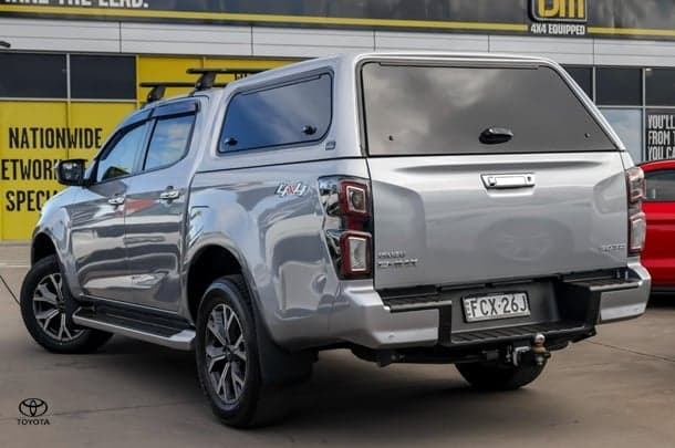 2023 Isuzu D-MAX LS-U in Silver