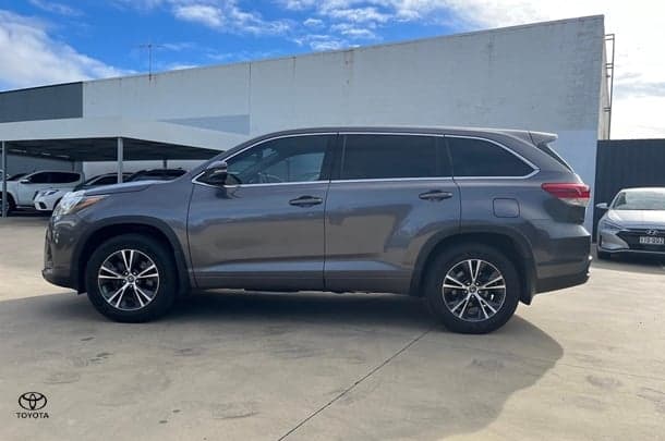 2017 Toyota Kluger GX in Grey