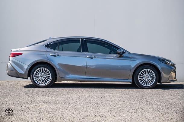 2025 Toyota Camry Ascent in Silver
