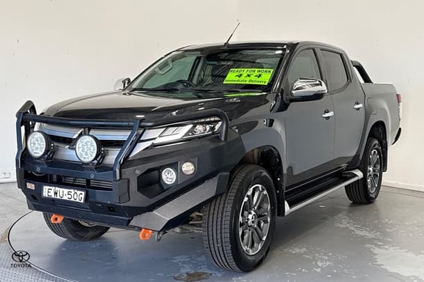 2022 Mitsubishi Triton GLS in Grey