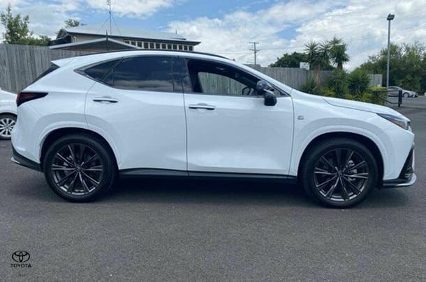 2023 Lexus NX NX350h F Sport in White
