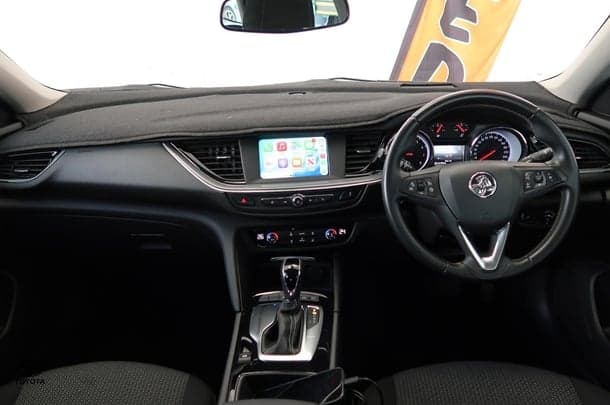 2018 Holden Commodore LT in White