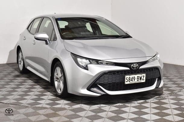 2018 Toyota Corolla Ascent Sport in Silver
