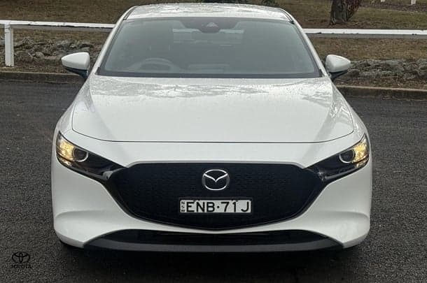 2021 Mazda 3 G20 Pure in White
