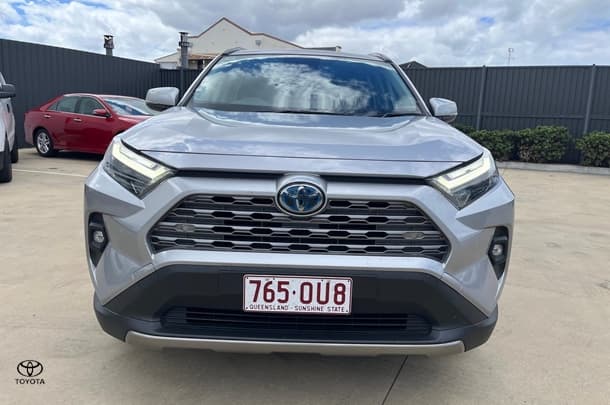 2024 Toyota RAV4 GXL in Silver