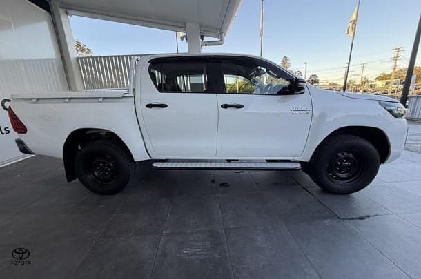 2020 Toyota Hilux SR in White