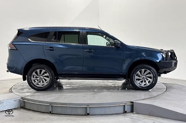 2023 Isuzu MU-X LS-U in Blue