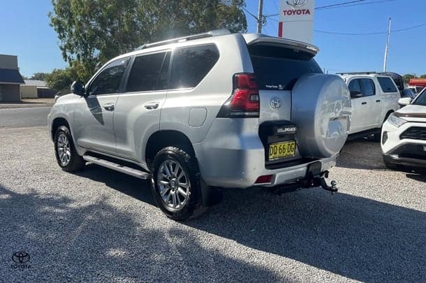 2021 Toyota Landcruiser Prado VX in Silver
