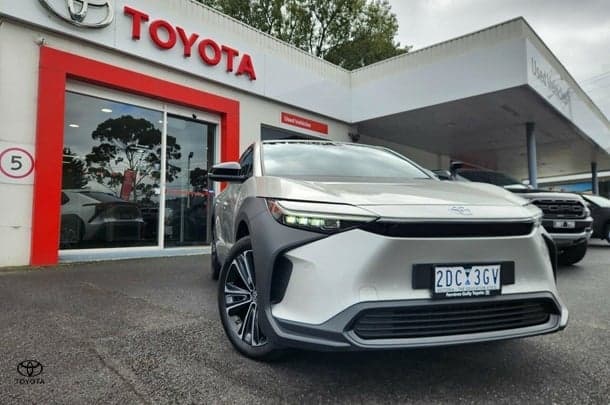 2024 Toyota bZ4X Base in Silver