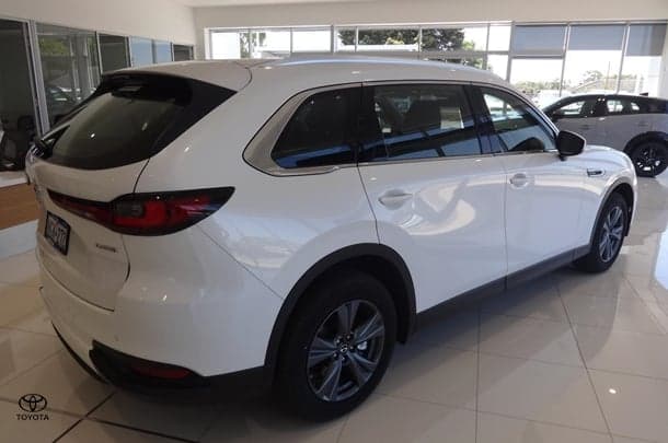 2024 Mazda CX-80 G40e Touring in White