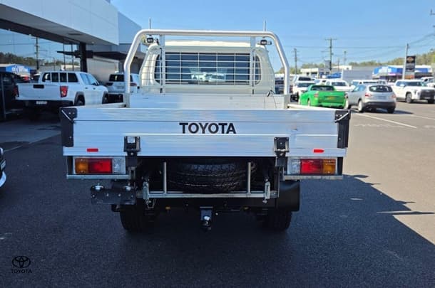 2021 Toyota Landcruiser GXL in White