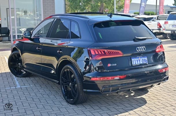 2019 Audi SQ5 Base in Black
