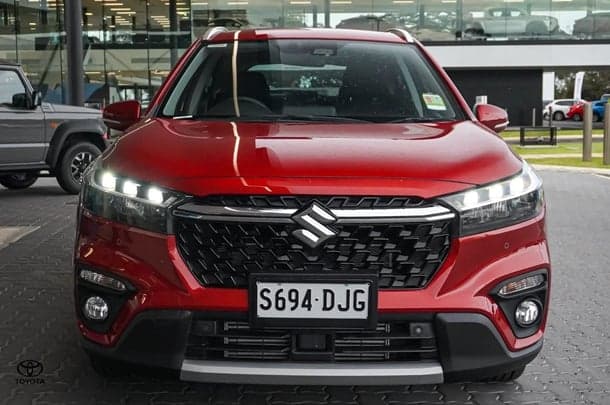 2024 Suzuki S-Cross Base in Red