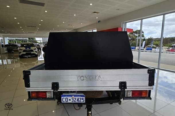 2020 Toyota Hilux SR in White