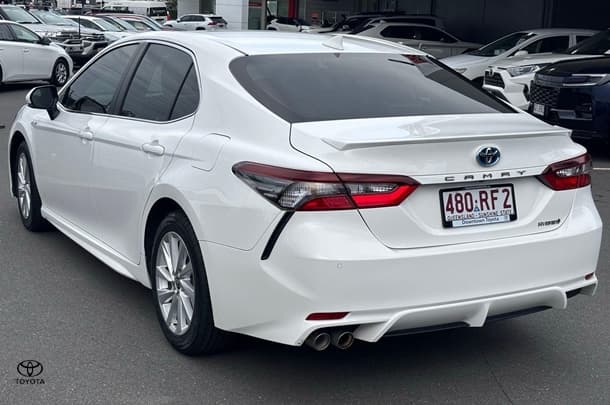 2021 Toyota Camry Ascent Sport in White