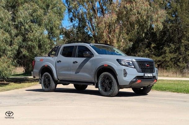 2023 Nissan Navara PRO-4X in Grey