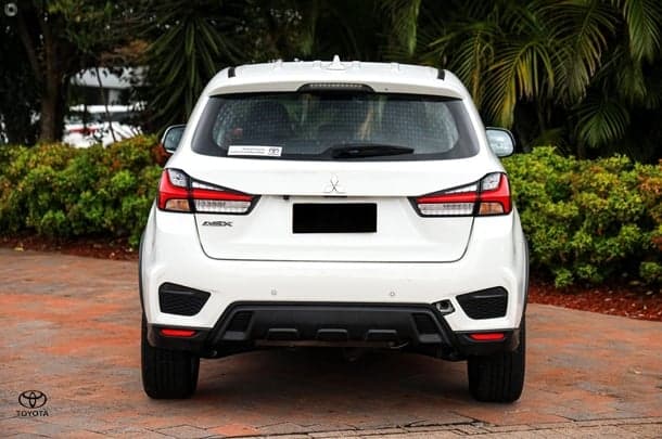 2024 Mitsubishi ASX ES in White