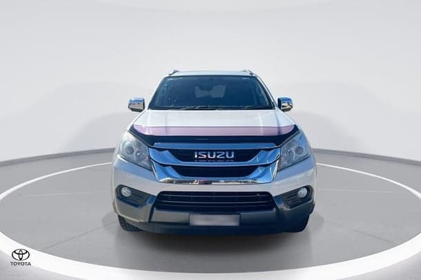 2016 Isuzu MU-X LS-T in White