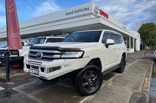 2021 Toyota Landcruiser VX in White