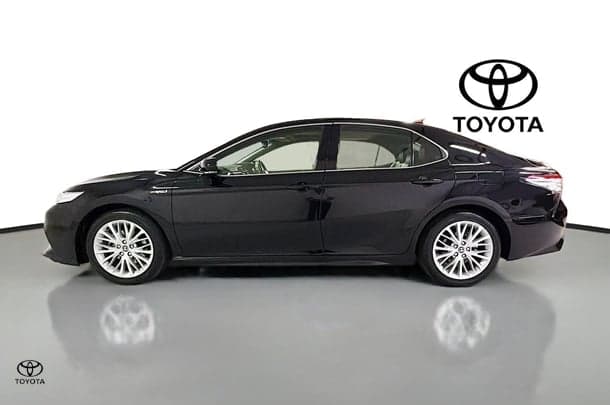 2020 Toyota Camry SL in Black