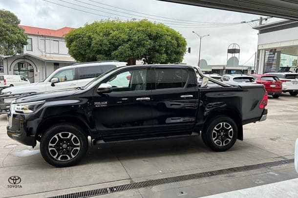 2023 Toyota Hilux SR5 in Black