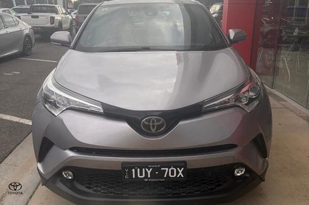 2017 Toyota C-HR Base in Silver