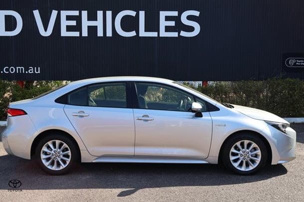 2022 Toyota Corolla Ascent Sport Hybrid in Silver