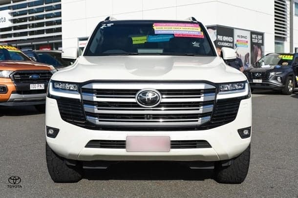 2022 Toyota Landcruiser VX in White