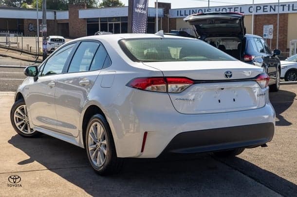 2024 Toyota Corolla Ascent Sport in White