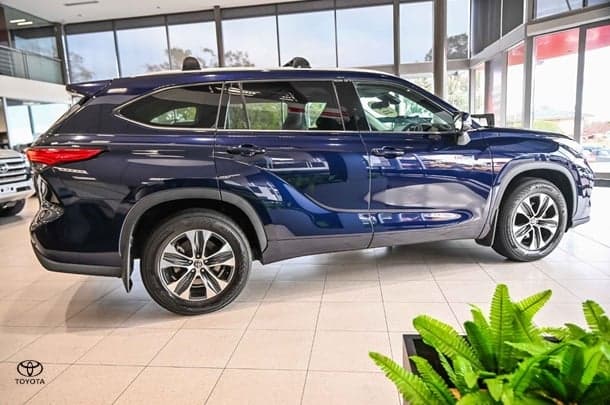 2022 Toyota Kluger GXL in Blue
