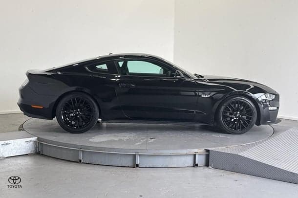 2017 Ford Mustang GT in Silver